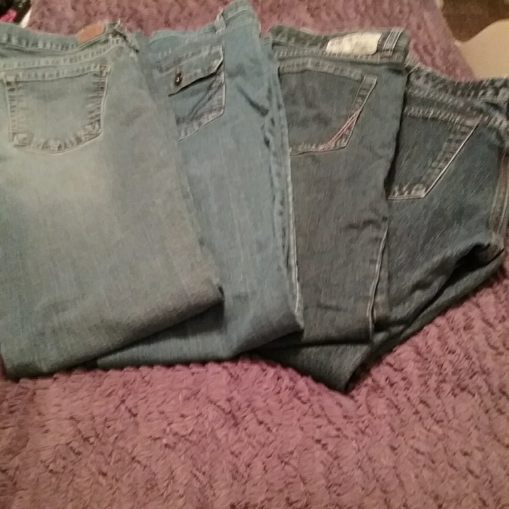 4 pair of size 8 jeans